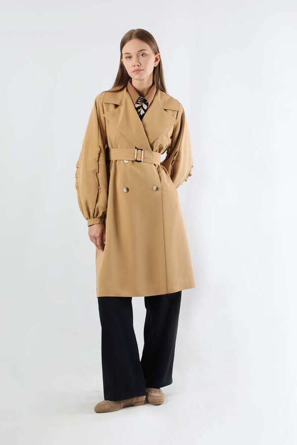 Trench With Frilled Sleeves Camel 